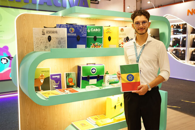 stand-ecoplast-brasil-feira-Escolar-Office-4